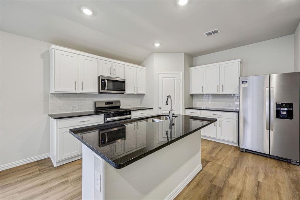 1580 Coldwater Way Property Photo 1