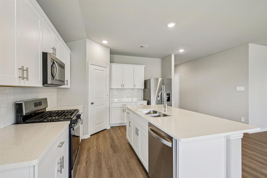 1578 Coldwater Way Property Photo 4