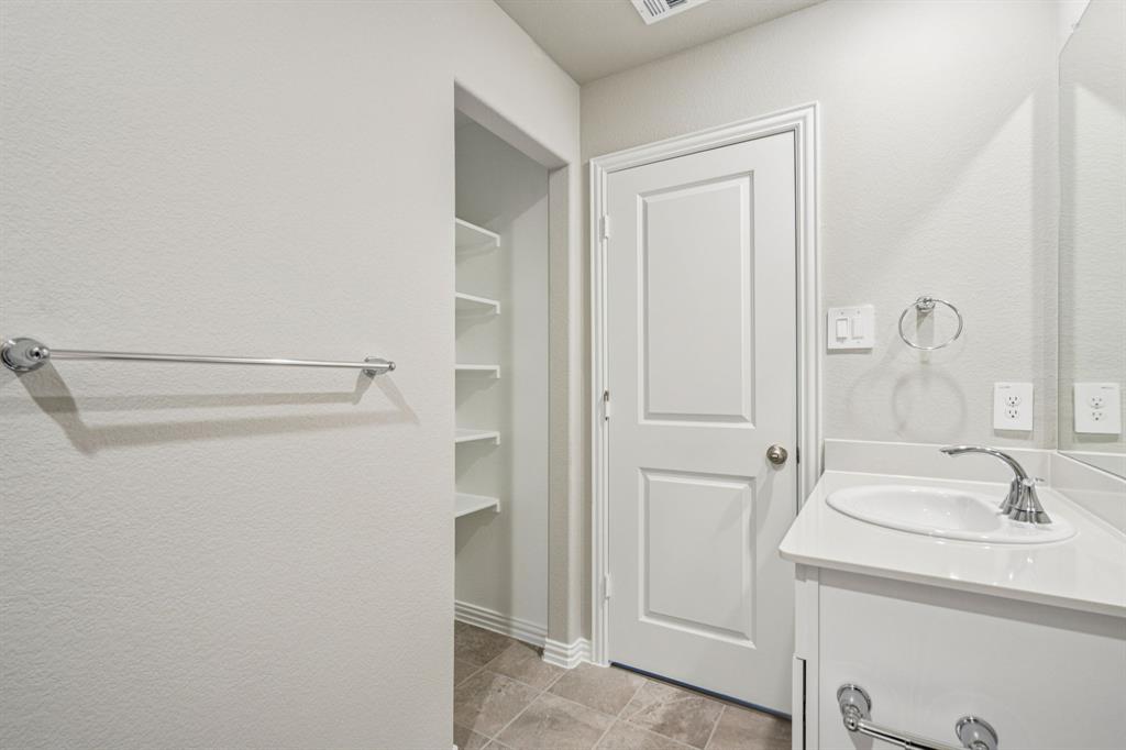1578 Coldwater Way Property Photo 15
