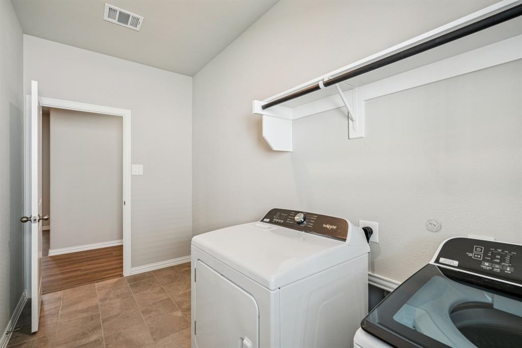 1578 Coldwater Way Property Photo 22