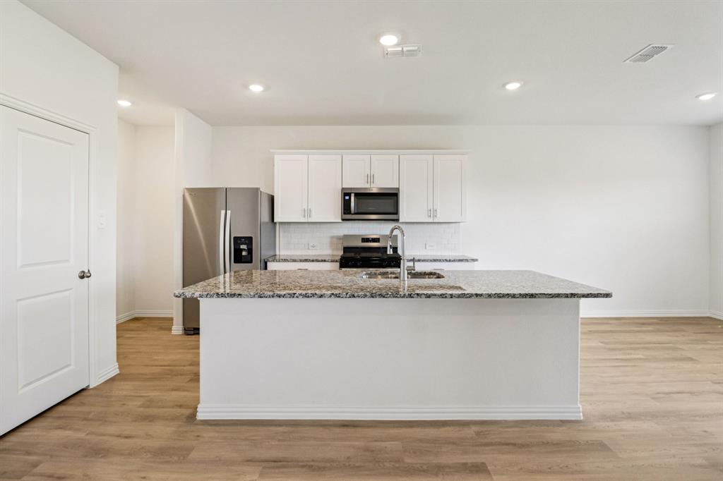 1576 Coldwater Way Property Photo 1