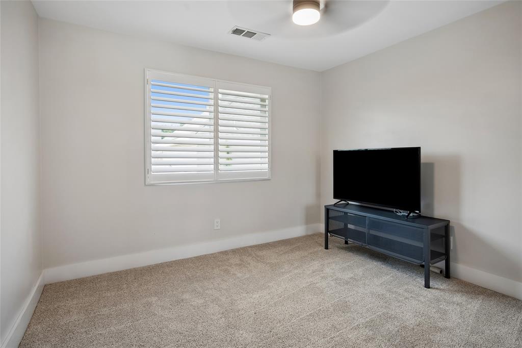 408 Silverton Drive Property Photo 32