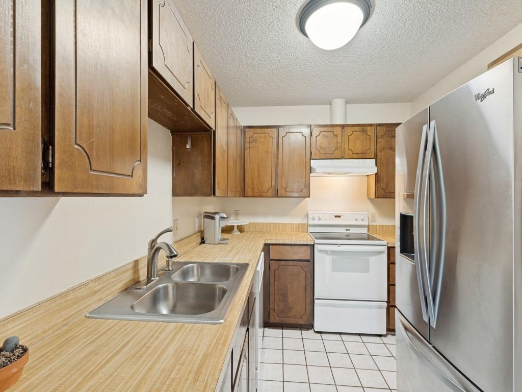 9960 Runnymeade Place Property Photo 8