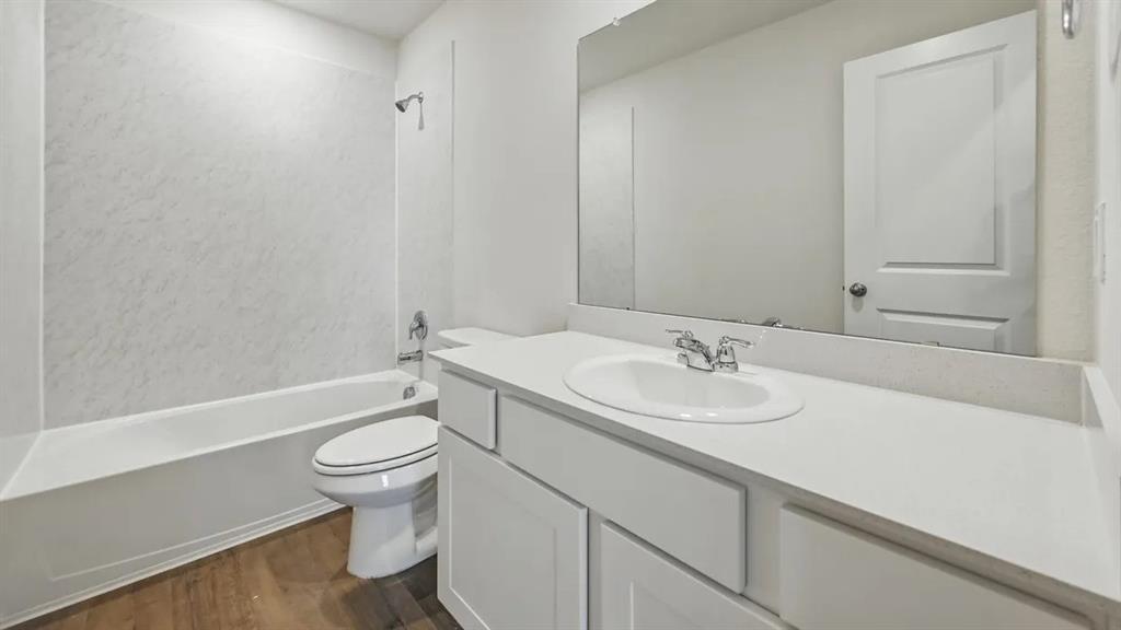 505 Lansdowne Drive Property Photo 3