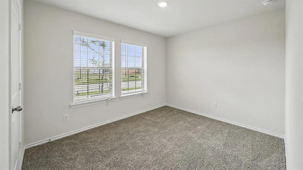 505 Lansdowne Drive Property Photo 9