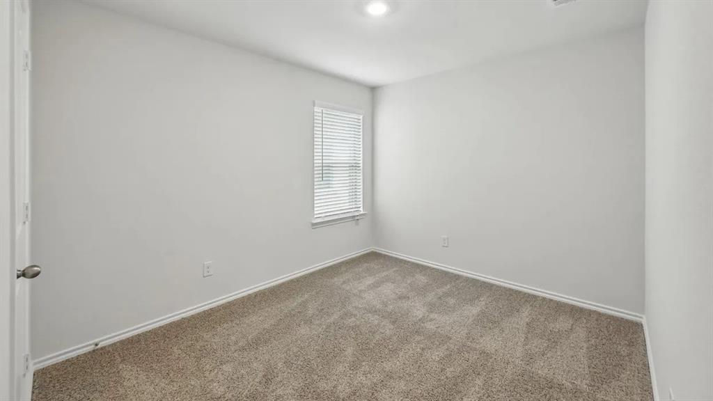 505 Lansdowne Drive Property Photo 11