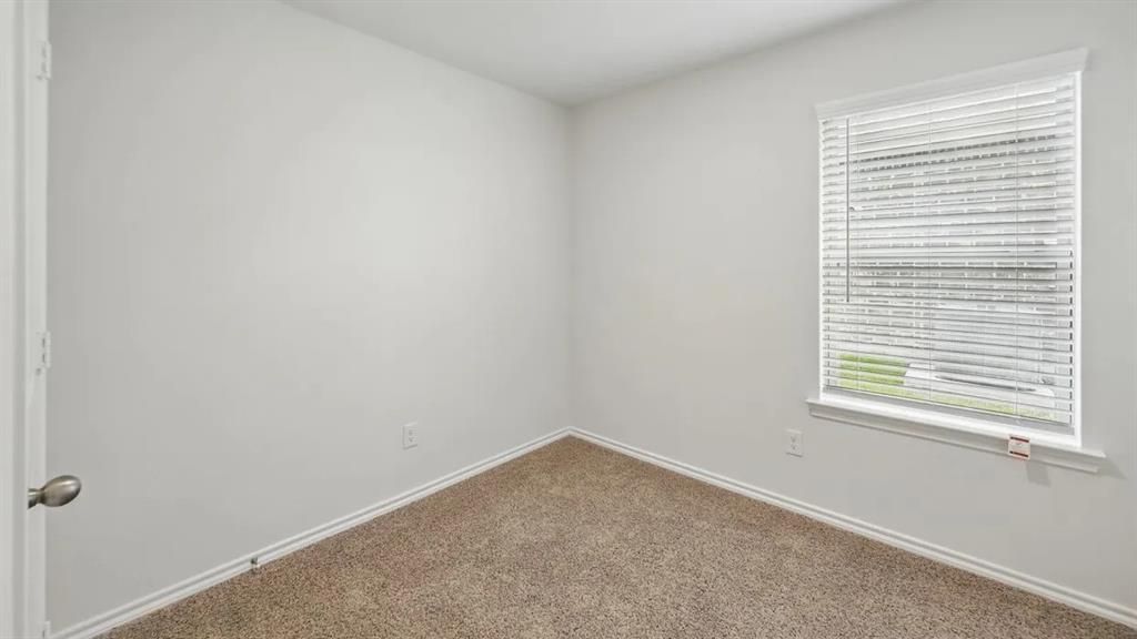505 Lansdowne Drive Property Photo 12