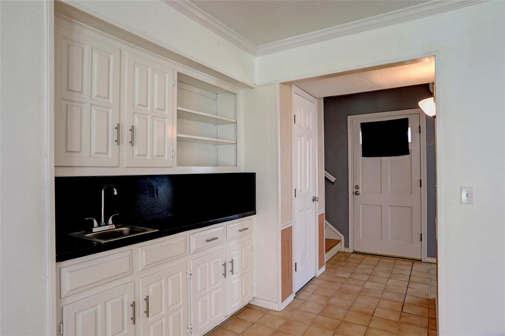 2102 Apollo Road Property Photo 6