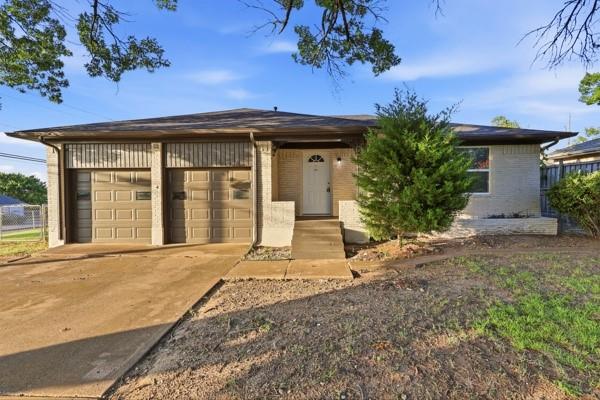 2306 Greenland Drive Property Photo 1