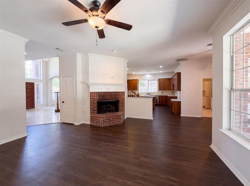 7645 Hove Court Property Photo 3
