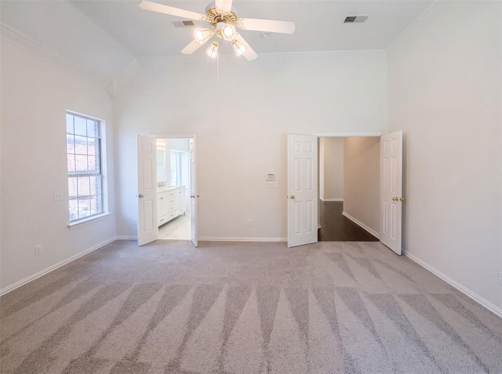 7645 Hove Court Property Photo 4