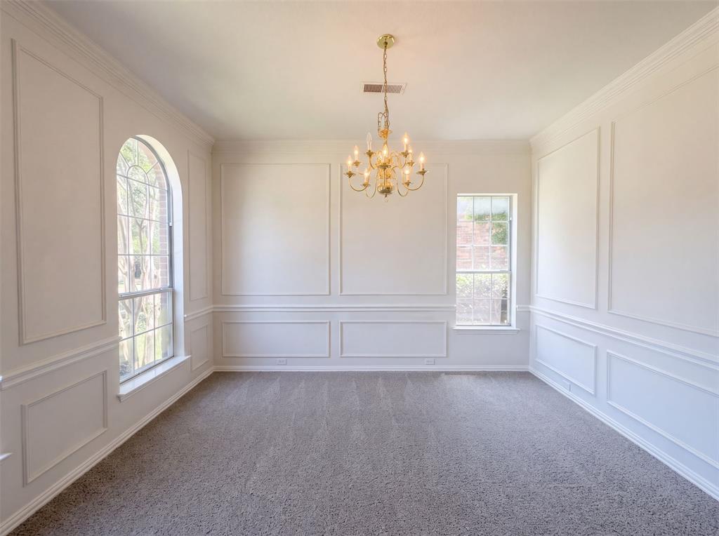7645 Hove Court Property Photo 8