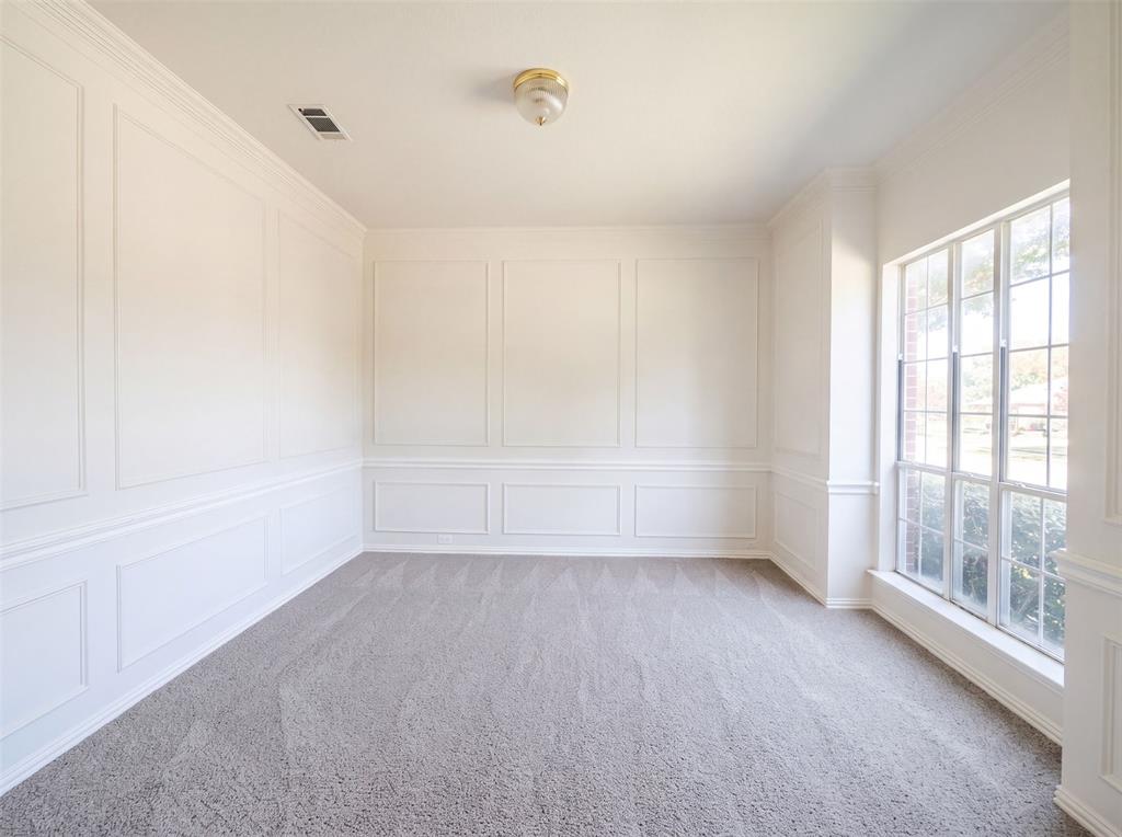7645 Hove Court Property Photo 10