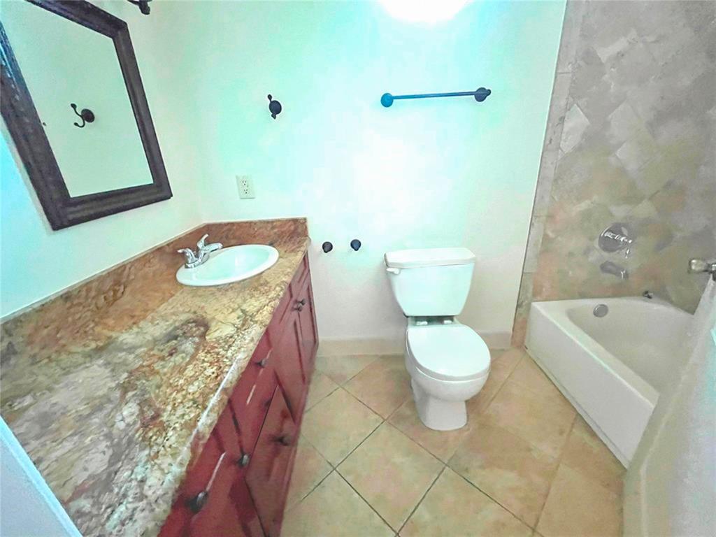 636 Duck Creek Way Property Photo 10