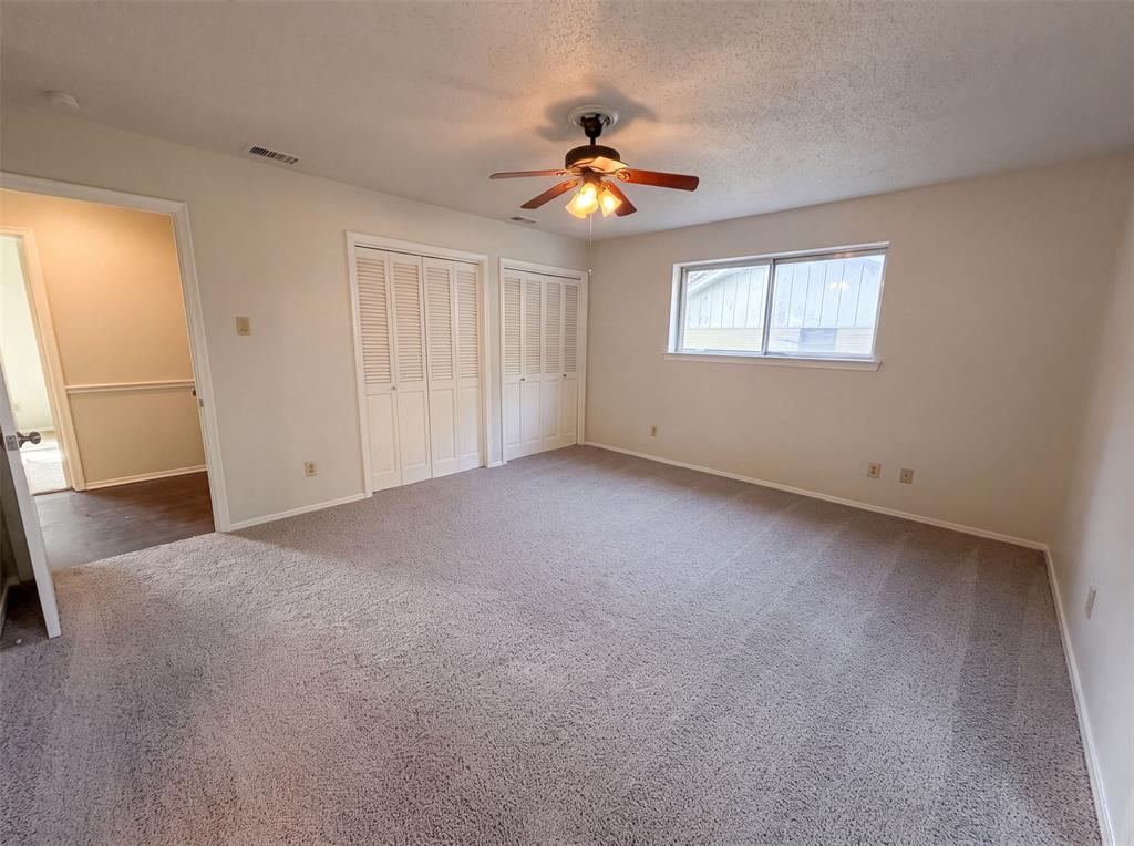 821 Glen Oaks Boulevard Property Photo 4