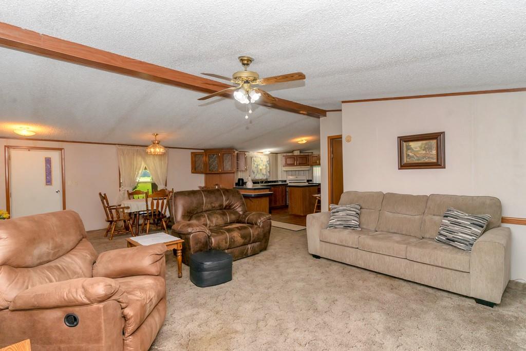 409 S Main Property Photo 10
