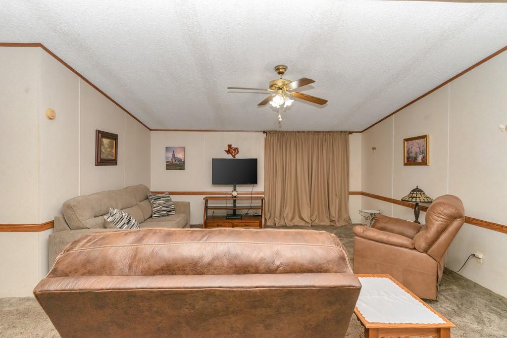 409 S Main Property Photo 11