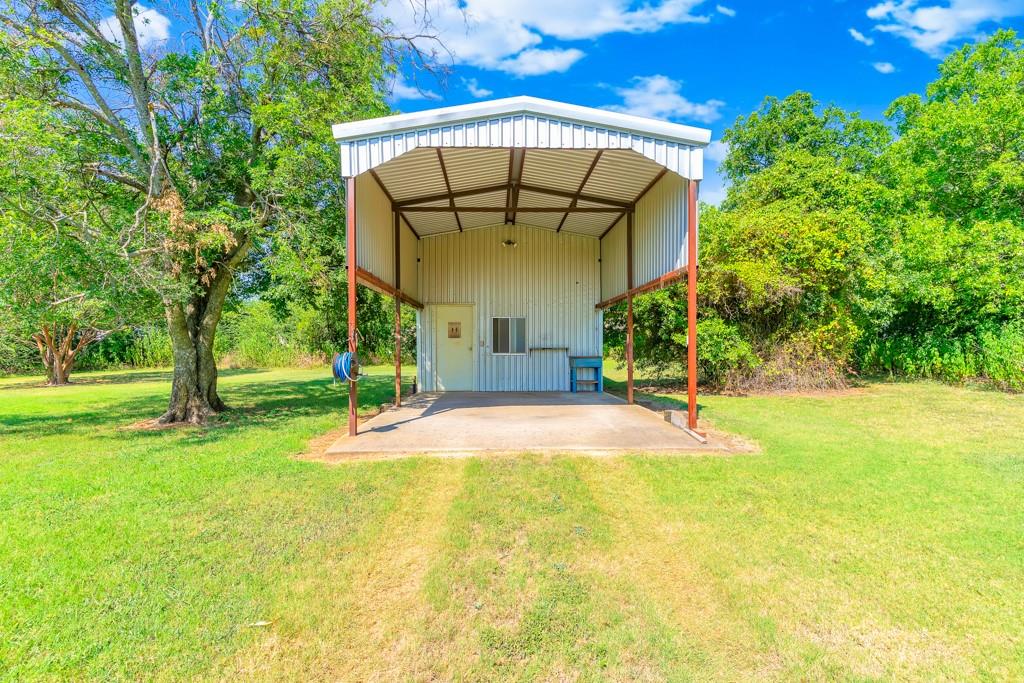 409 S Main Property Photo 29
