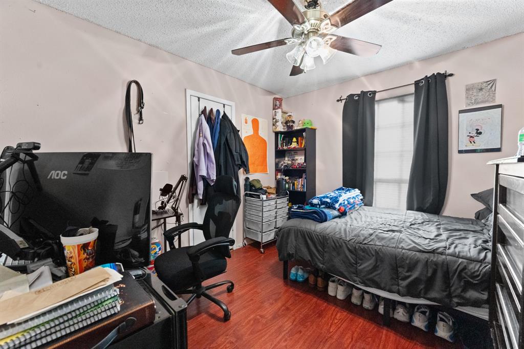1825 Avenue B Property Photo 7