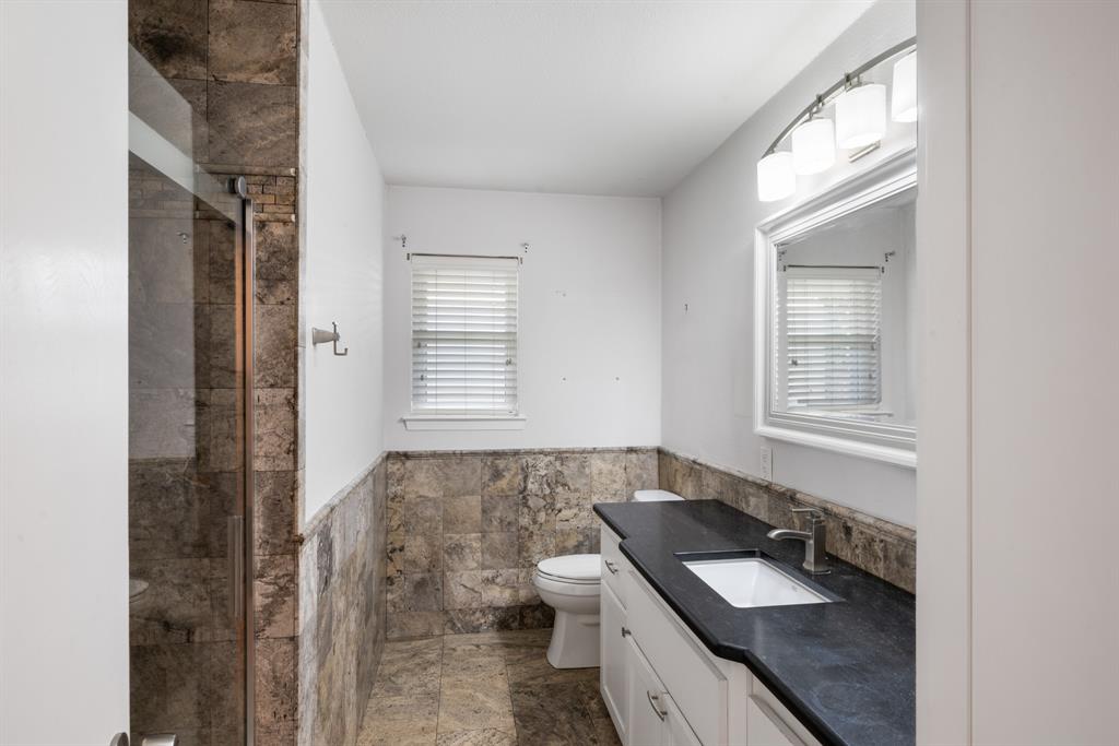 301 Gloria Street Property Photo 12