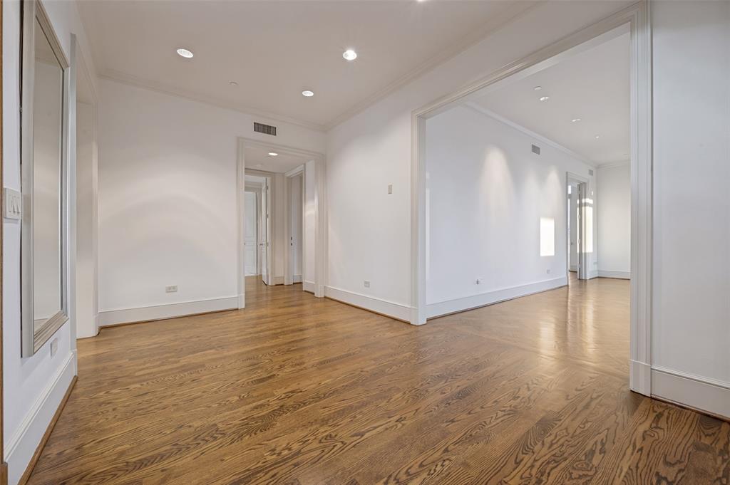 3505 Turtle Creek Boulevard 10c Property Photo 7
