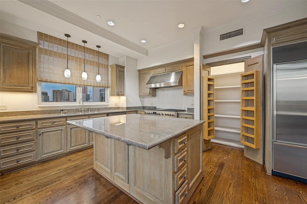 3505 Turtle Creek Boulevard 10c Property Photo 24