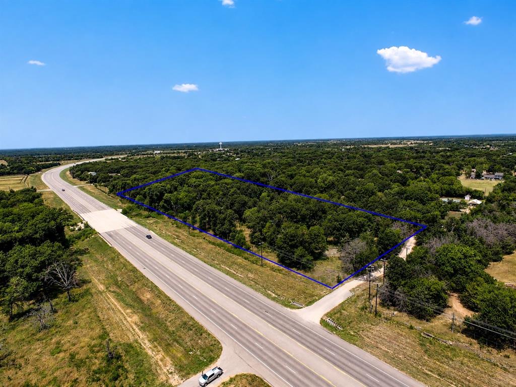 9688 Private Road 2334 Property Photo 1
