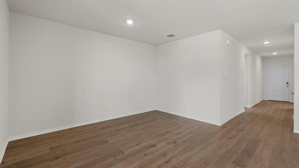 2915 Peppergrass Street Property Photo 27
