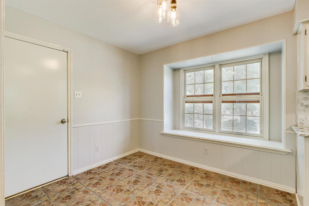 355 Aspenway Drive Property Photo 10