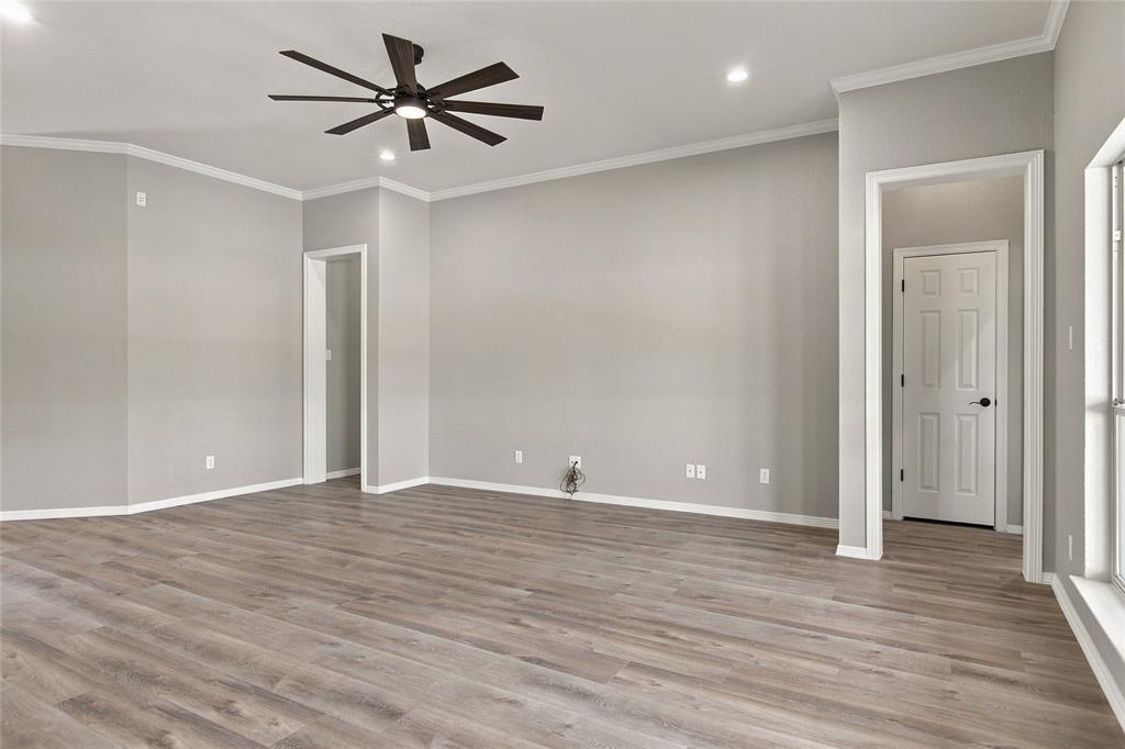 14008 Northwest Court Property Photo 5