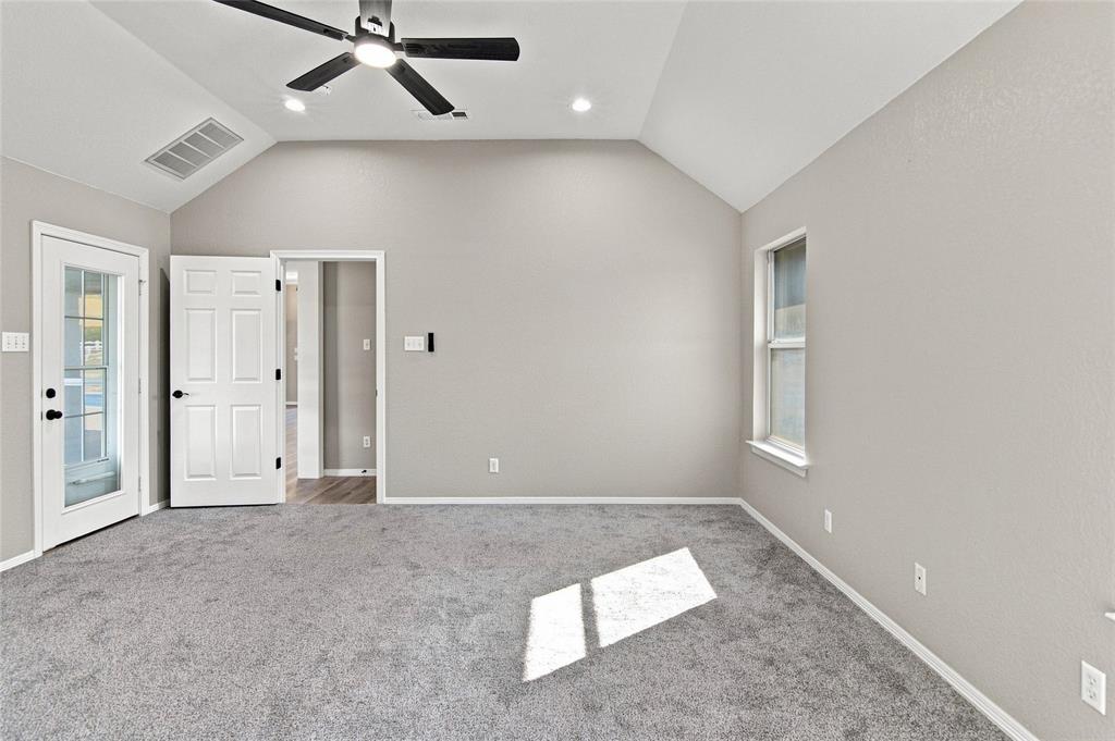 14008 Northwest Court Property Photo 19