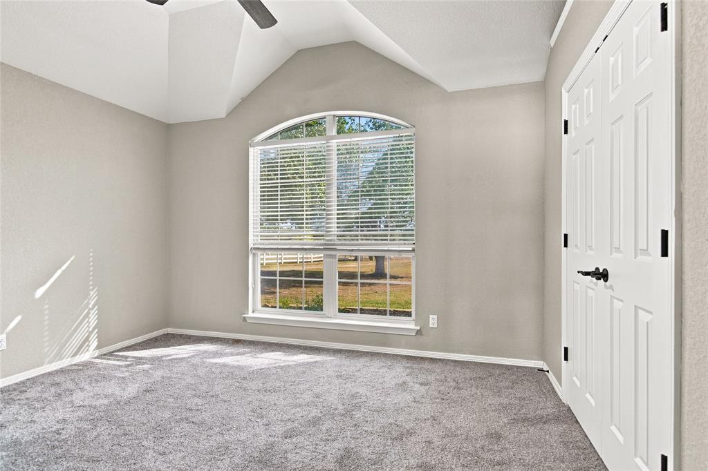 14008 Northwest Court Property Photo 28