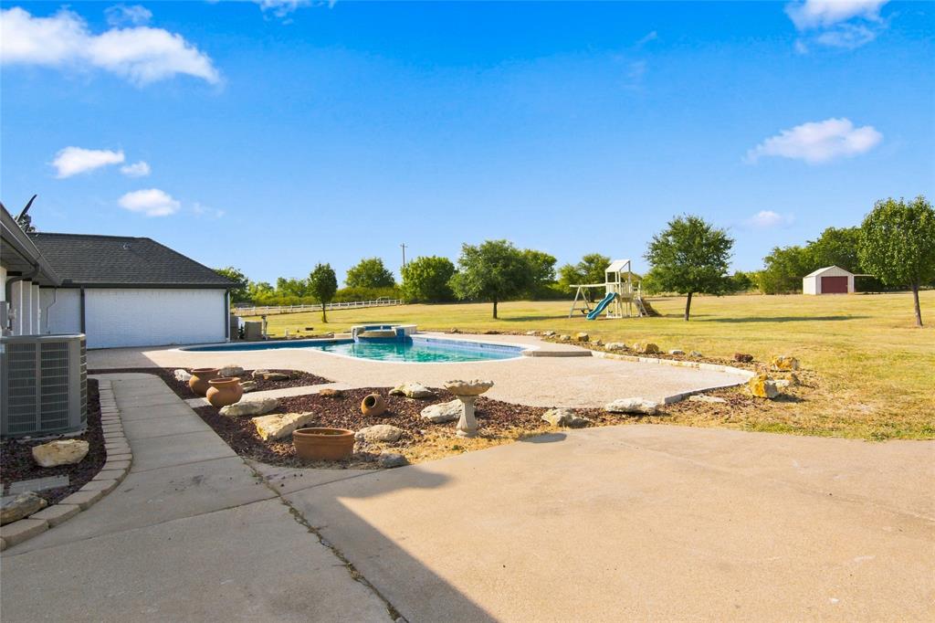 14008 Northwest Court Property Photo 33