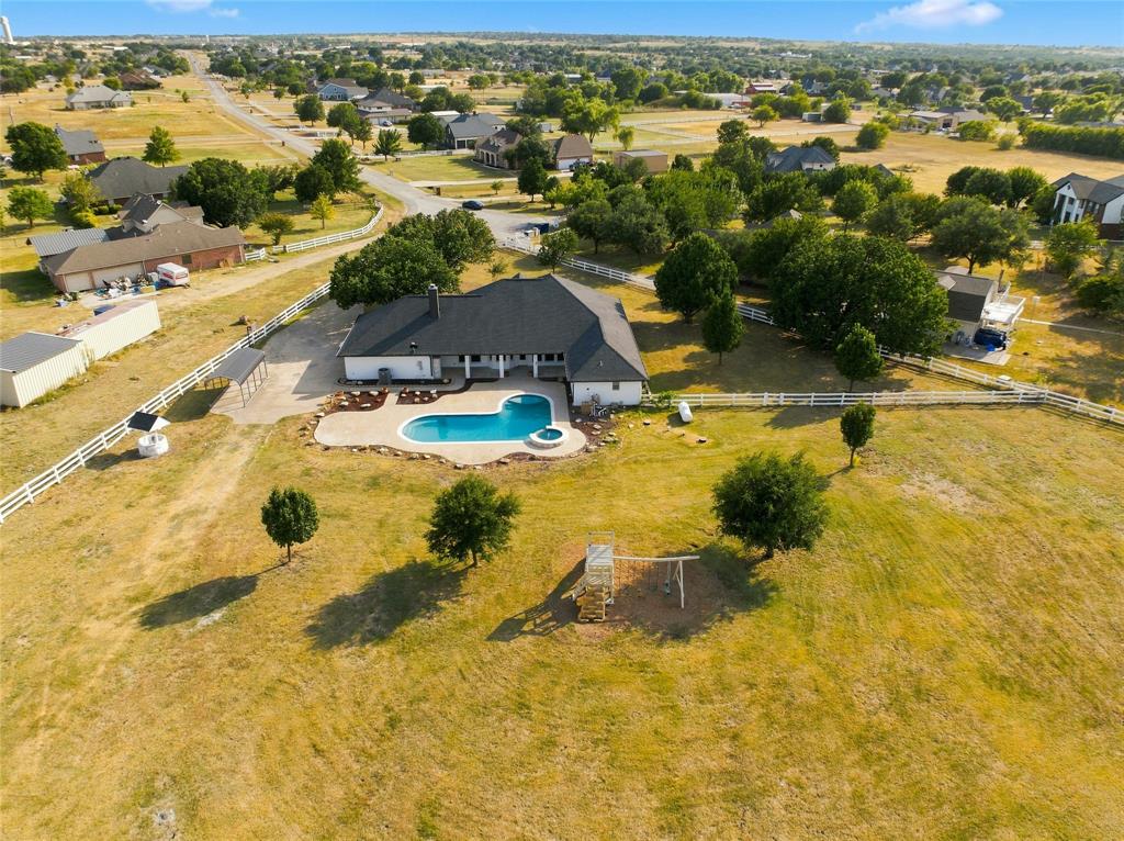 14008 Northwest Court Property Photo 37
