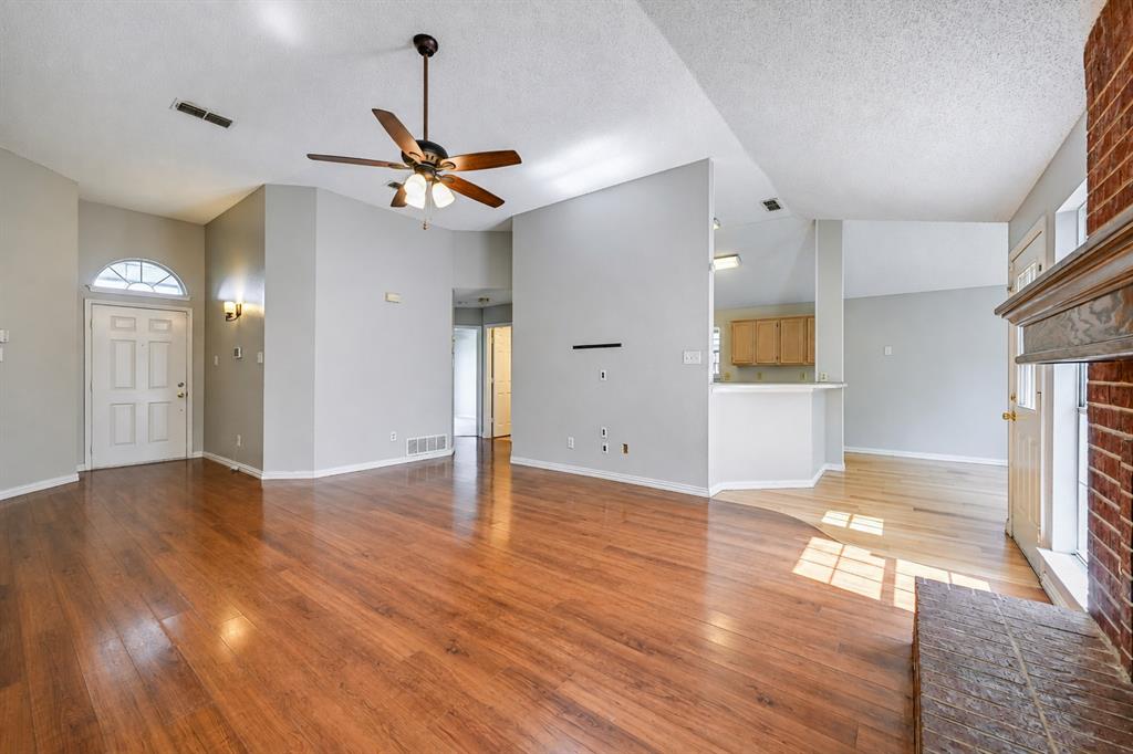 5301 Rio Bravo Drive Property Photo 3