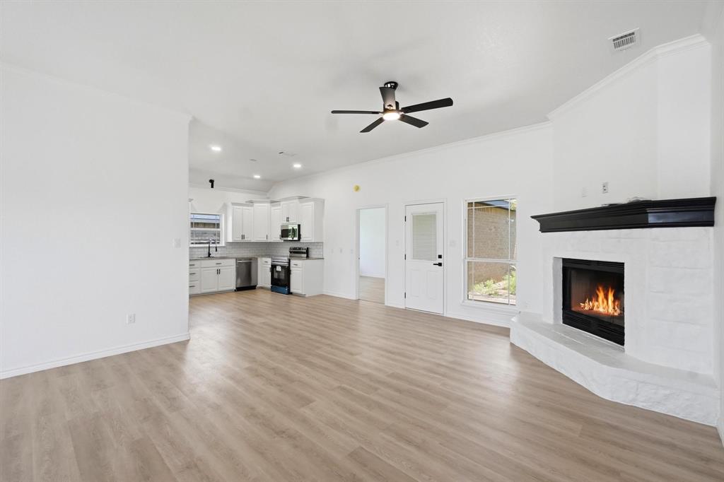 5117 Spring Creek Road Property Photo 2