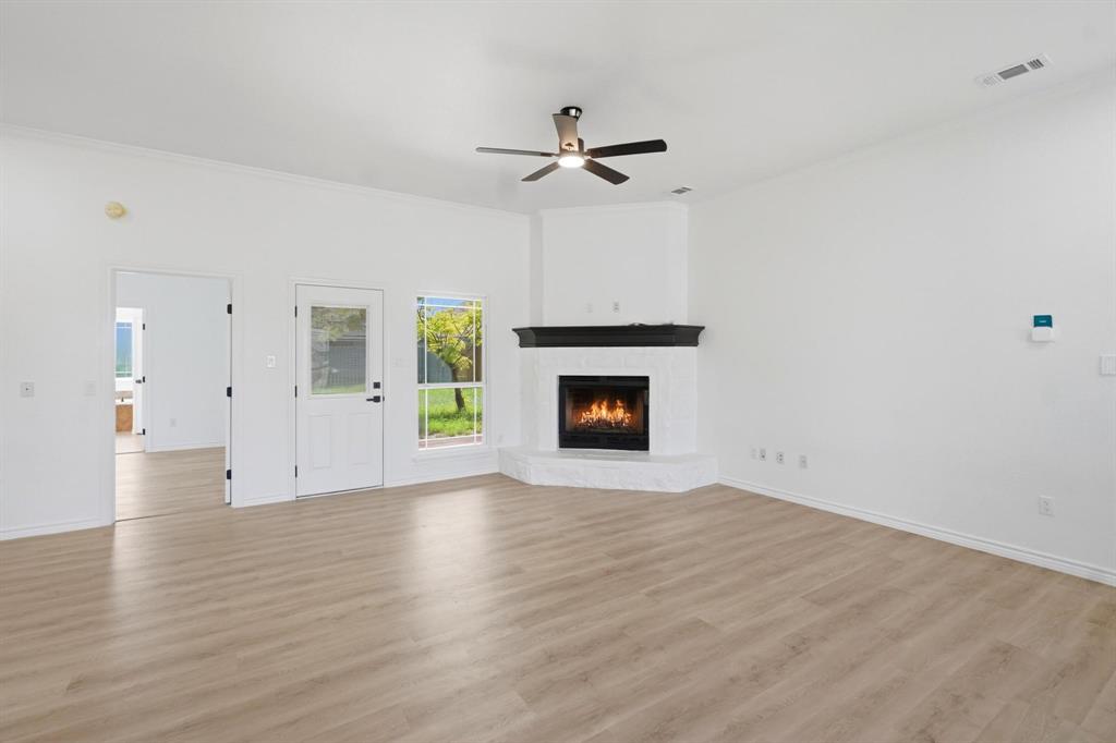 5117 Spring Creek Road Property Photo 3