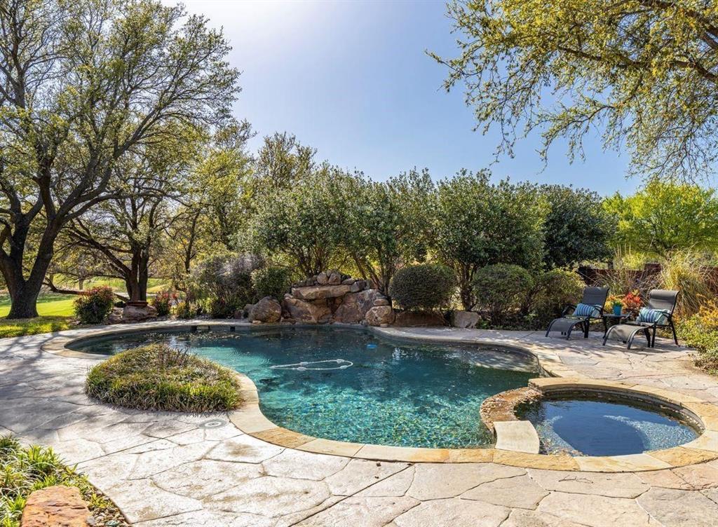 6809 Cedar Ridge Court Property Photo 3