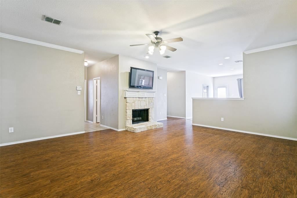 8824 Noontide Drive Property Photo 4
