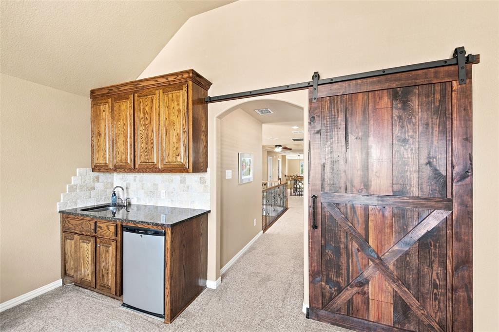 904 Cougar Drive Property Photo 25