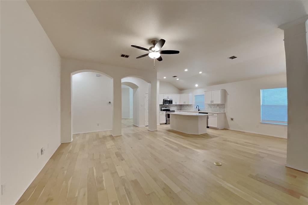 405 Hackberry Drive Property Photo 2