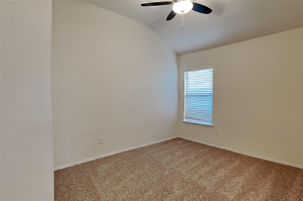 405 Hackberry Drive Property Photo 13