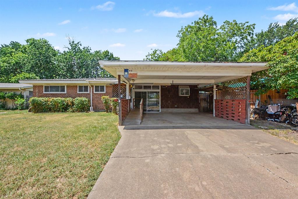 1932 Pilgrim Drive Property Photo 1