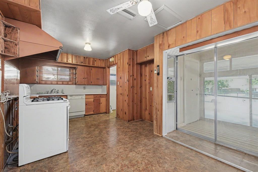 1932 Pilgrim Drive Property Photo 18
