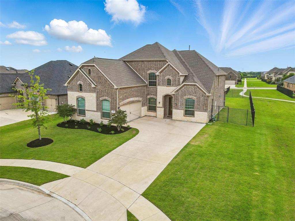 1477 Shooting Star Drive Property Photo 3