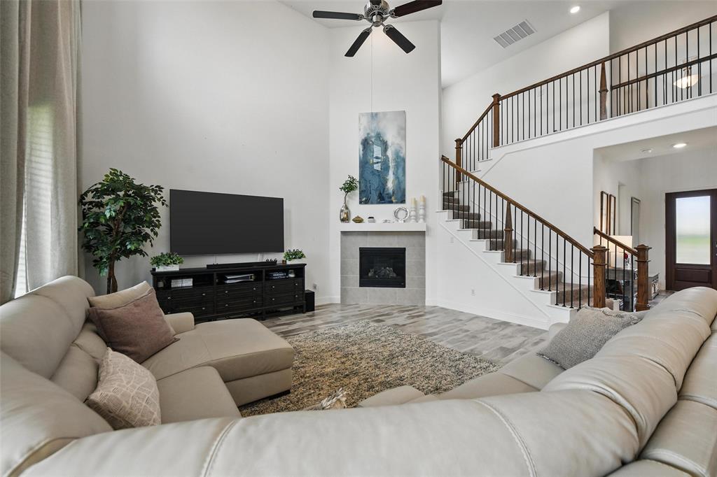 1477 Shooting Star Drive Property Photo 8