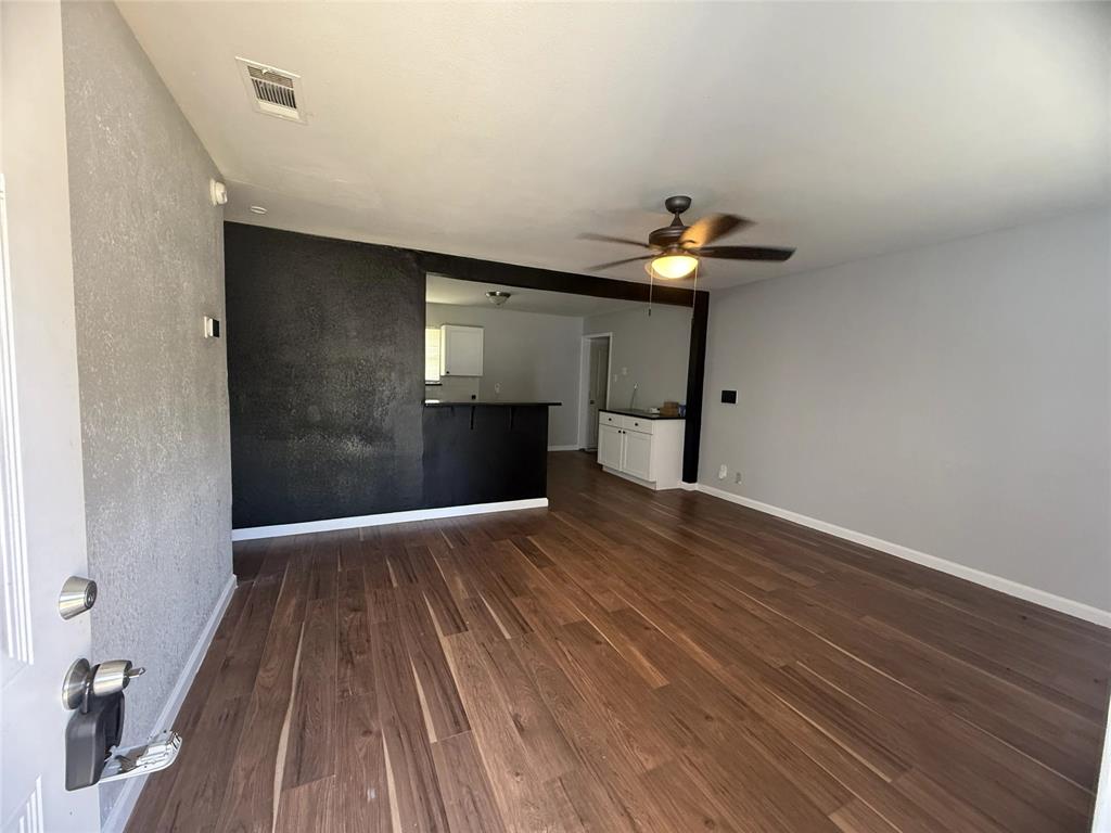 2374 Talco Dr Property Photo 5