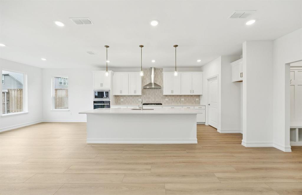 11133 Roxburgh Road Property Photo 7