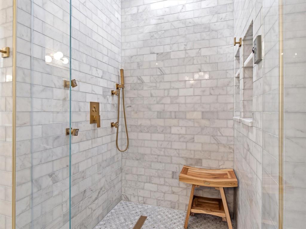 4956 Exposition Way Property Photo 18