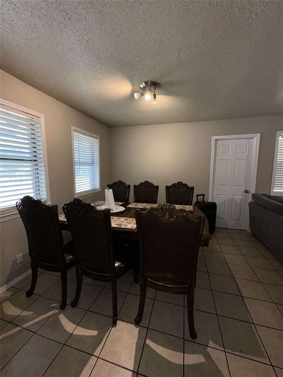 2704 Marbella Lane Property Photo 4